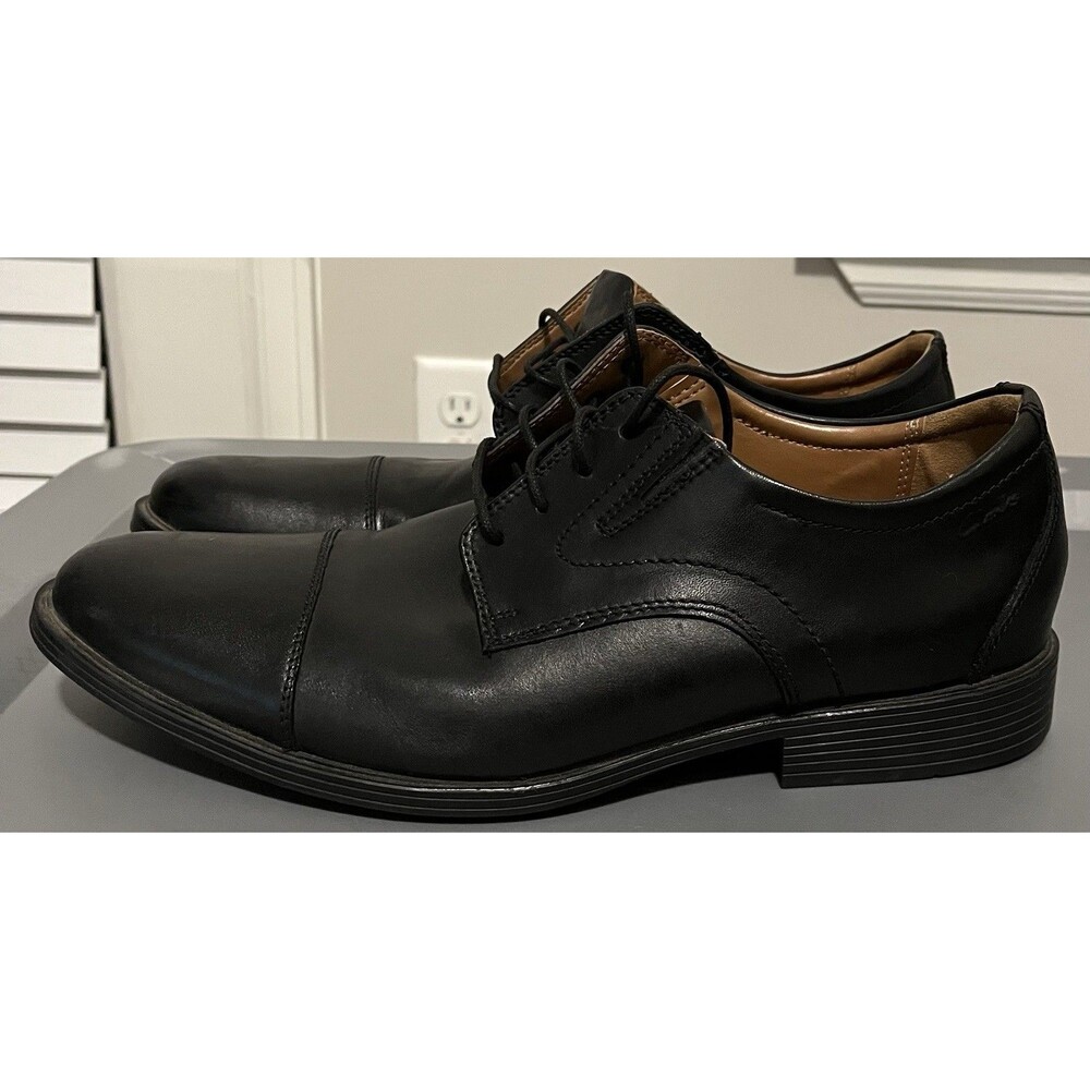 Clarks Men's Whiddon Cap Leather Oxfords black, classic cap-toe Size 11.5